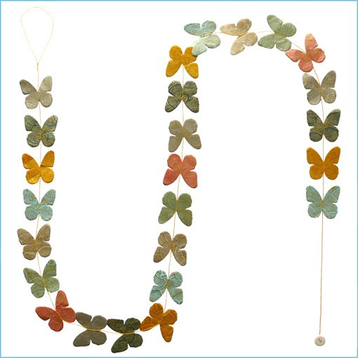 LLA606M-Butterflies Macaron Garland