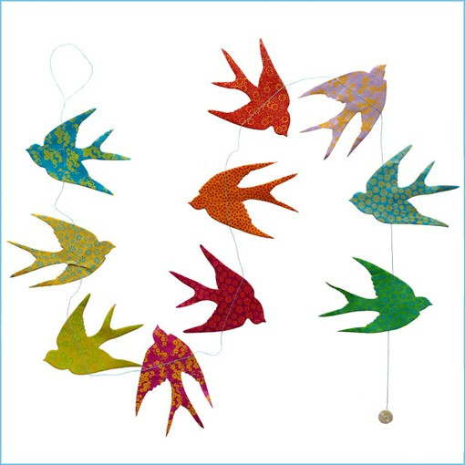 LLA617-Swallows Garland