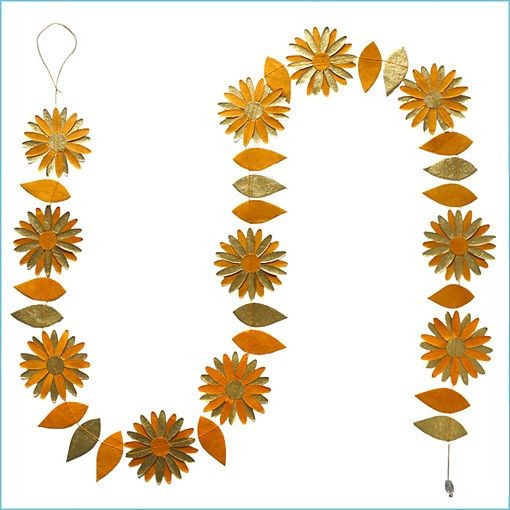 LLA671MK-Precious Daisies Garland
