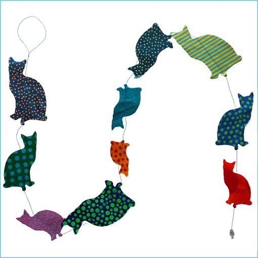 LLA659-Zanzibar Cats Garland