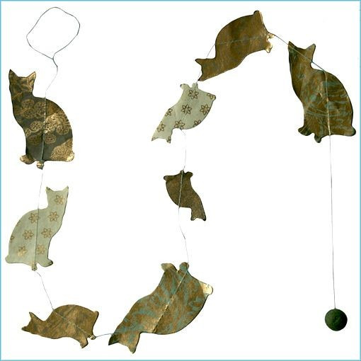 LLA162M-Cats Precious Garland